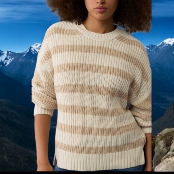 AMERICAN EAGLE WOMENS STRIPED CREAM TAN KNIT SWEATER SMALL - Picture 1 of 5